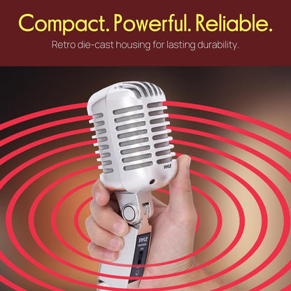 Microphone vintage rétro classique, argenté 